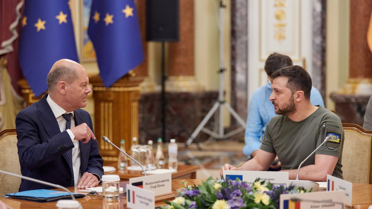 Zelensky-Scholz-visit-Kyiv-20220616_imago_ZUMA