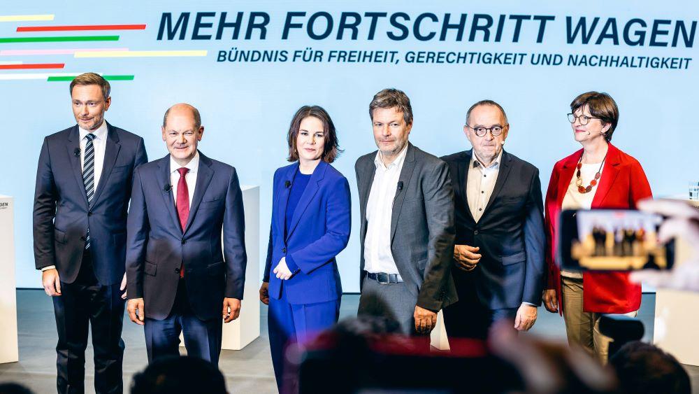 Ampel Pressekonferenz Koalitionsvertrag 2021