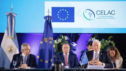 Picture: EU-CELAC ministerial meeting 2022. From left to right: Alberto FERNANDEZ (President of Argentina), Josep BORRELL FONTELLES (High Representative of the EU for Foreign Affairs and Security Policy)