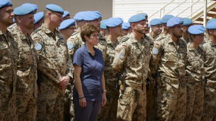 Annegret Kramp-Karrenbauer, Bundesverteidigungsministerin und Parteivorsitzende der CDU, besucht das deutsche Kontingent in der UN-Mission MINUSMA in Gao im Norden Malis.