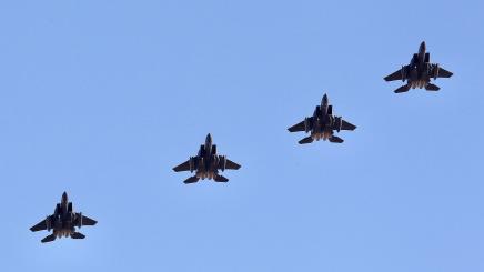 USAF Boeing F-15E Strike Eagle während Übungen des Tactical Leadership Program (TLP) 2022 für NATO-Kampfpiloten, das vom 21. Februar bis 4. März 2022 auf der Los Llanos Airbase stattfindet.